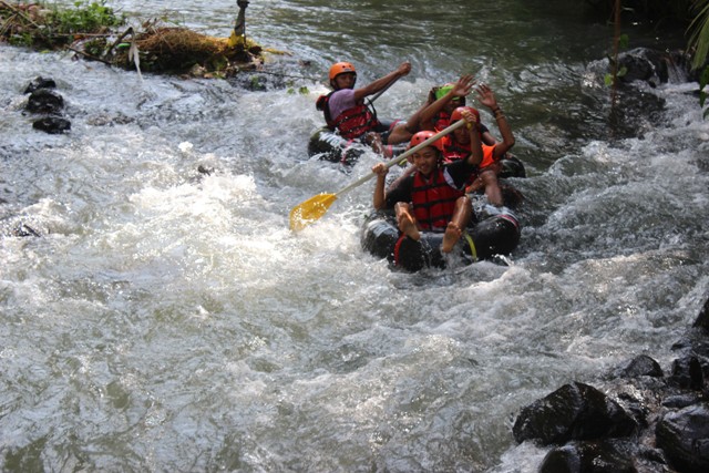 Wisata Tubing yang sedang hits di Kabupaten Magelang